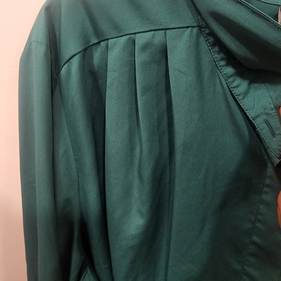 Women's LANE BRYANT Sz 26/28 bottom down long sleeve blouse green - Picture 8 of 10